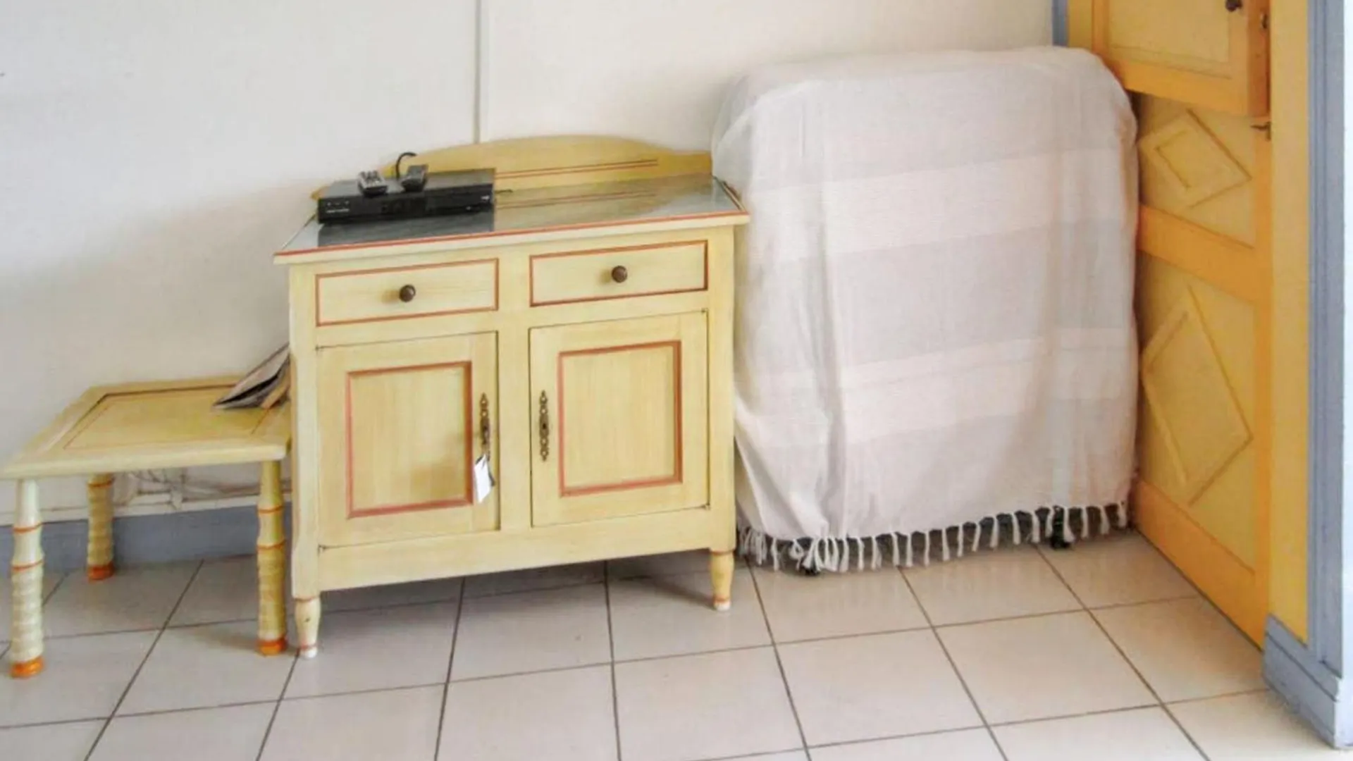 Studio Charmant A Sainte Anne Avec Terrasse 26 M²